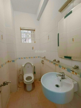 CẦN TIỀN BÁN GẤP NHÀ HẺM XE TĂNG ĐẶNG VĂN BI 72M2,