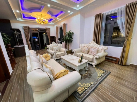 Cần bán căn biệt thự mới xây trên đường Nam Hồ, Phường 11, TP. Đà Lạt, giá 15 tỷ