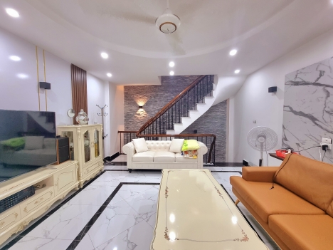 Bán GẤP nhà phố Nhân Hòa, nhỉnh 4 tỷ: NGÕ BA GÁC, SÁT CHỢ, AN NINH ĐỈNH