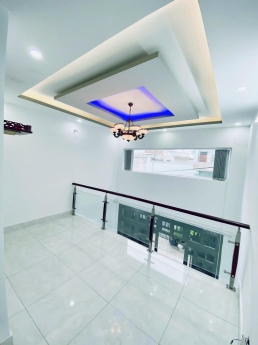 NHỈNH 4 TỶ NHÀ 5 TẦNG 5 PN - NGUYỄN VĂN NGHI, 40M2