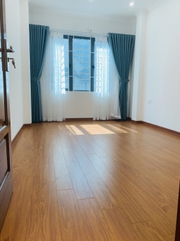 Bán nhà phố Bùi Xương Trạch, 40m2 mới xây 5 tầng, giá 5,2 tỷ