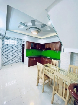 NHỈNH 4 TỶ NHÀ 5 TẦNG 5 PN - NGUYỄN VĂN NGHI, 40M2