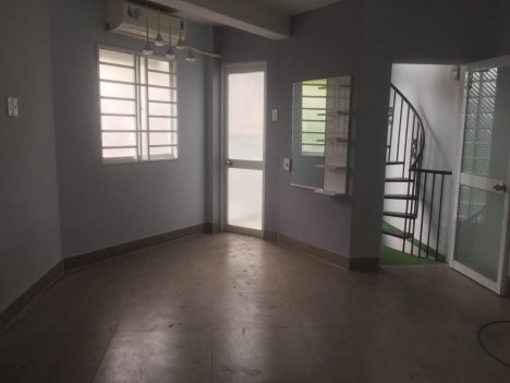 BÁN NHÀ 3 MẶT TIỀN NGUYỄN VĂN LINH - VỈA HÈ ĐẬU ĐƯỢC 3 Ô TÔ - PHÙ HỢP KINH DOANH MỌI NGÀNH NGHỀ -