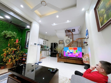 BÁN NHÀ HOÀNG MAI , NGÕ 3 GÁC NÔNG, GẦN ĐƯỜNG ÔTÔ, 42M, 3.3 TỶ