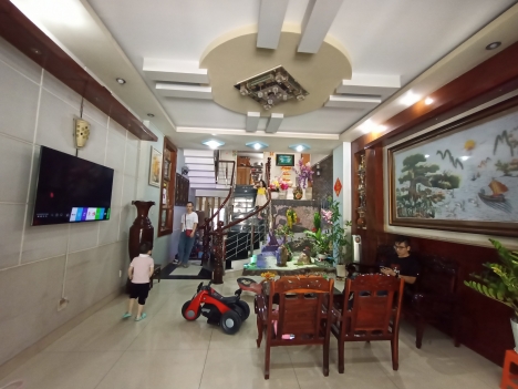 NHÀ 2 MẶT TIỀN ĐƯỜNG LỚN THUẬN TIỆN KINH DOANH