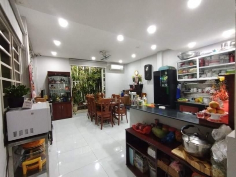 Sát Mặt tiền NGÔ GIA TỰ QUẬN 10_54M 5 Tầng giá 9,9 tỷ