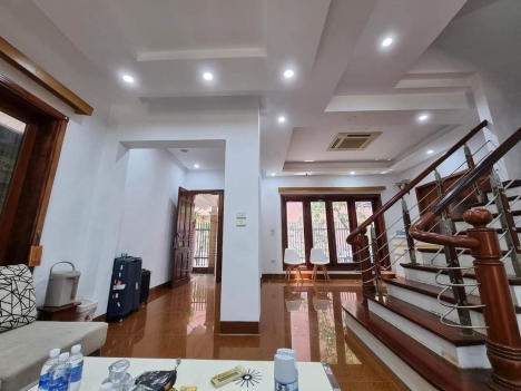 THANG MÁY, LÔ GÓC, Đội Cấn 72m x 6 tầng, giá 7.8 tỷ