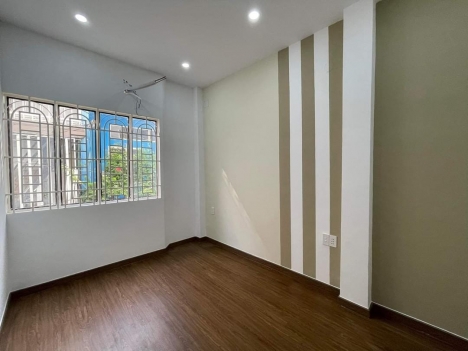 NHÀ XINH, NGAY KHU PHAN XÍCH LONG, 3 TẦNG, GIÁ 4.4 TỶ THƯƠNG LƯỢNG.