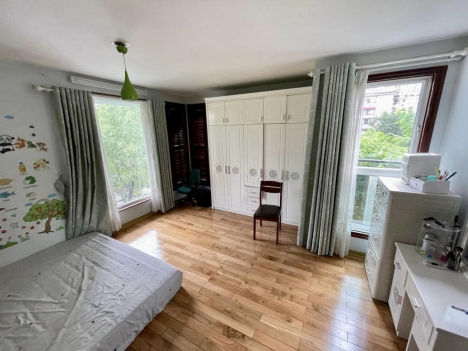 BÁN NHÀ BỒ ĐỀ - LONG BIÊN - DT 88 M2 X 4T - 7,5 TỶ - NHÀ ĐẸP - ĐƯỜNG THÔNG - Ô TÔ VÀO NHÀ