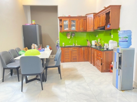 Bán Nhà TP Thủ Đức Trung Tâm Hẻm Xe Tải Thiết Kế Đẹp 60m2 Tặng Nội Thất Gía Rẻ