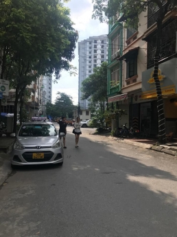 Bán Đất Tặng Nhà Hồ Tùng Mậu, Mai Dịch, Cầu Giấy 165m Mt 8.5m Ô tô 13 tỷ