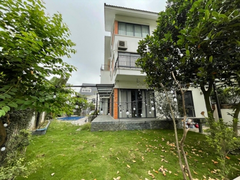 BÁN BIỆT THỰ VIP KĐT THÀNH PHỐ GIAO LƯU. TOÀN QUAN CHỨC Ở. DT 200M2. 4 TẦNG. GIÁ 52,5 TỶ