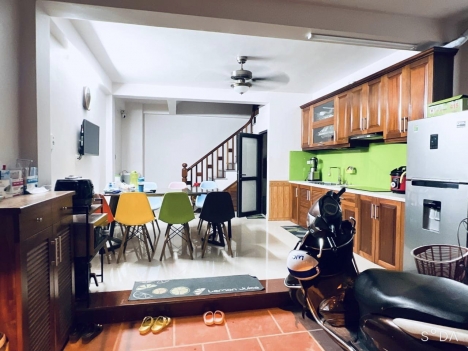Bán Nhà Bùi Xương Trạch Quận Thanh Xuân DT35m 4Tầng MT4.3 2.8 Tỷ Nhà Đẹp Tặng Nội Thất