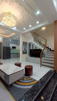 Nhà Quận 4, phố Đoàn Văn Bơ, hẻm xe hơi 6m thông, 4 tầng BTCT, 50m2, giá 6.9 tỷ.