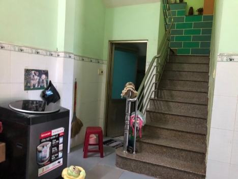 Bán nhà 1 lầu 1 sân thượng Đường Bình Đông P15 Q8