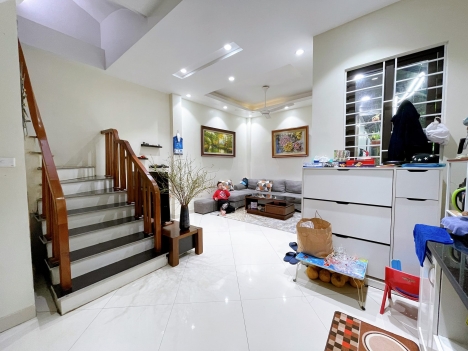 BÁN NHÀ HOÀNG MAI , NGÕ 3 GÁC NÔNG, GẦN ĐƯỜNG ÔTÔ, 42M, 3.3 TỶ