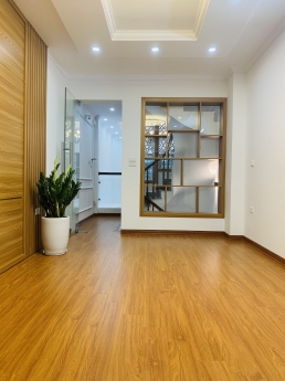 Bán nhà phố Bùi Xương Trạch, 40m2 mới xây 5 tầng, giá 5,2 tỷ