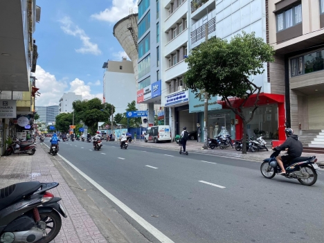 Rao bán nhà MTKD cực kì tiềm năng Hồ Văn Huê, Phường 9, Phú Nhuận