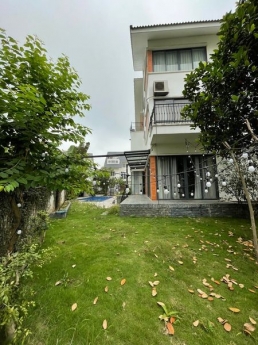 BÁN BIỆT THỰ VIP KĐT THÀNH PHỐ GIAO LƯU. TOÀN QUAN CHỨC Ở. DT 200M2. 4 TẦNG. GIÁ 52,5 TỶ