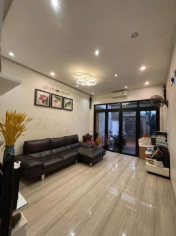 BÁN NHÀ HỒ TÙNG MẬU CẦU GIẤY, SIÊU HIẾM, 5M RA Ô TÔ, NHÀ ĐẸP Ở NGAY, GIÁ 4 TỶ 7