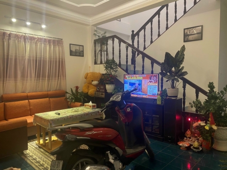 Cần bán căn nhà sổ riêng xây dựng trên đường Thông thiên Học, Phường 2, TP. Đà Lạt, giá 4 tỷ 999tr