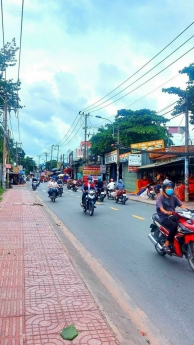 Mặt tiền Bình Long ngay Tân Hương. DT 5.2x28 vuông. Giá 14.5 tỷ thương lượng