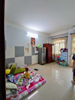 Bán nhà mặt tiền chợ Tân Hương - Tân Phú, DT 10 x 27, 3  tầng giá 45 tỷ.