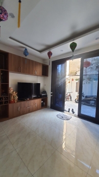 Nhà đẹp phố Giáp Nhất – Trung tâm – Giao thông thuận tiện, tiện ích ngập tràn – 78m x 6T MT 4.5m