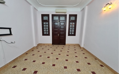 Bán nhà Bạch Mai-Ngõ to như phố, 39m2 x 4 tầng x 4 ngủ, MT 3.8m, Giá chỉ 3.7 tỷ