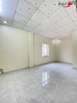 Duy nhất căn nhà 1 Trệt 1 Lầu đẹp đường oto nhỏ SHR,thổ cư 100% P.Tân Tiến chỉ 2tỷ590