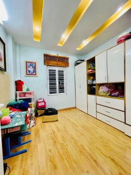 CÓ 102, Láng Hạ, Lô Góc, 5M ra OTO, 70m ra mặt phố, Mặt Ngõ Thông, Bãi OTO, 45m2 chỉ 4,9 tỷ