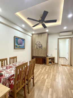 Bán căn hộ toà A6 Nam Trung Yên, 50m2, 2 ngủ,1,65 tỷ.