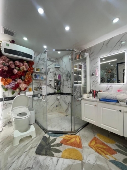SIÊU ĐẲNG CẤP-NỘI THẤT ANANI 
GARA Ô TÔ 7 TẦNG THANG MÁY  VỊ TRÍ ĐẸP Ở TUYỆT.  CHỈ NHỈNH 10 Tỷ