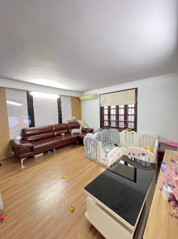 Gấp! Cần bán nhà Phạm Văn Đồng 61m2, 4 tầng chỉ 7.4 tỷ