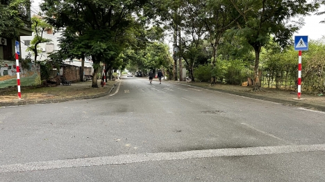 Bán đất phân lô Thạch Bàn, vỉa hè 4m, view Công viên, 76m, 8,x tỷ