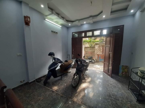 Chủ nhà nhiều nhà bán bớt nhà tại phố Trương Định,Hoàng Mai, Hà Nội, 44m2 giá chỉ 4 tỷ có thương