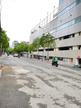 Bán nhà riêng Xuân Thủy,Cầu Giấy,DT60x7,MT5.3,ba gác,giá 12.3 tỷ