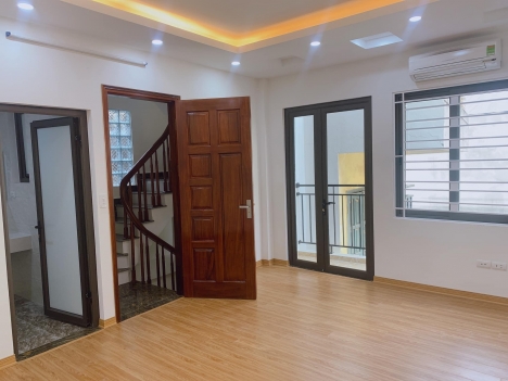Bán nhà phố Thái Hà - vị trí hiếm- nhà đẹp ở ngay ô tô gần ngõ nông