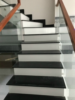 SIÊU PHẨM 1 TRỆT 2 LẦU SÂN THƯỢNG GIÁ RẺ