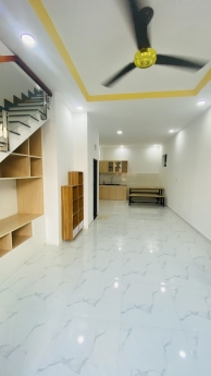 Bán Nhà Tây Hòa Đỗ Xuân Hợp 2 tầng Thiết Kế đẹp 42m2 chỉ hơn 3 Tỷ Gía Rẻ