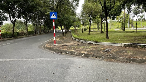 Bán đất phân lô Thạch Bàn, vỉa hè 4m, view Công viên, 76m, 8,x tỷ