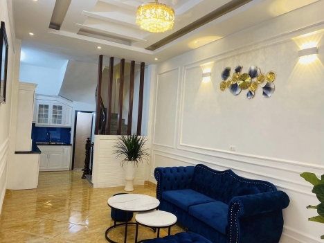 Nhà mới ở ngay Cầu Giấy, gần ô tô, 43m, 6.7 tỷ