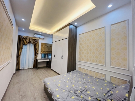 DÀNH CHO KH DƯỚI 4 TỶ CÓ NHÀ ĐẸP Ở NGAY  phố Trung Liệt, Đống Đa, 27m, 4 tầng, ô tô đỗ cổng, lh