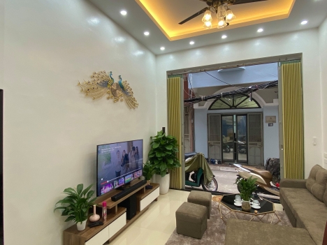Bán nhà kv Nguyễn Lương Bằng 66m2, 5 tầng, 4 phòng ngủ, sổ đỏ chính chủ, không lỗi phong thuỷ