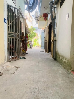 Bán nhà Phạm Văn Đồng - dân xây - 2 thoáng - ngõ nông - ô tô 48M *  - Giá 4.45 tỷ