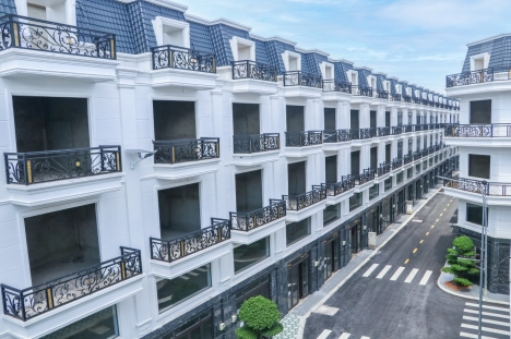 Nhà phố ven sông Quajan12 chỉ với giá 25tr/m2. Ngân hàng hỗ trợ 70% tổng giá trị nhà. Liên hệ  để