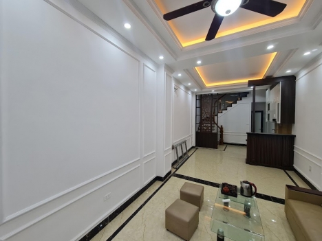 ❤️Ô TÔ ĐỖ CỬA - NGÕ THÔNG BỒ ĐỀ - HỒNG TIẾN .BÁN NHÀ BỒ ĐỀ 33 M2,5 TẦNG 4,3 TỶ.