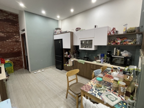 CMT8  P5 Tân Bình 46m2 nở hậu, 3 tầng, hxh qua nhà, giá 3,7 tỷ TL