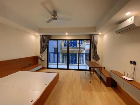 Bán nhà Nguyễn Khang, Cầu Giấy 55m2 x 7 Tầng Thang Máy, lô góc, kinh doanh, ô tô vào nhà