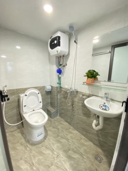 Bán nhà phố Quan Nhân:48 m2*5 tầng ,nhà đẹp, ngõ ba gác,thông thoáng,4.8 tỷ